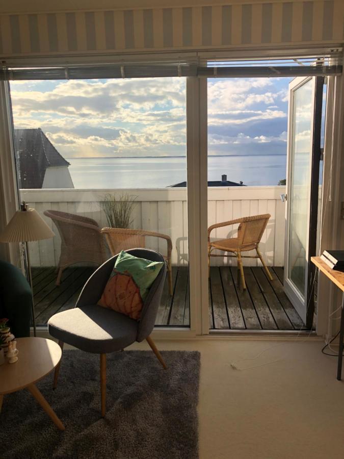 Dejligt Vaerelse Med Eget Bad Og Havudsigt Apartamento Assens Exterior foto
