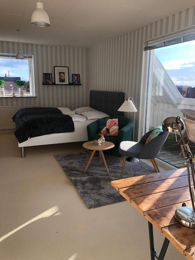 Dejligt Vaerelse Med Eget Bad Og Havudsigt Apartamento Assens Exterior foto