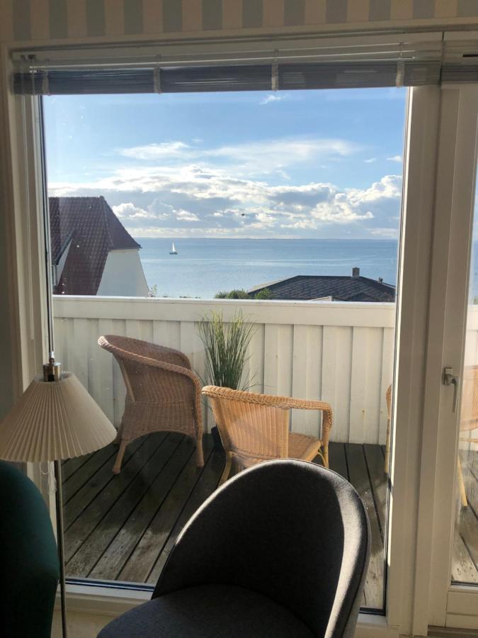 Dejligt Vaerelse Med Eget Bad Og Havudsigt Apartamento Assens Exterior foto